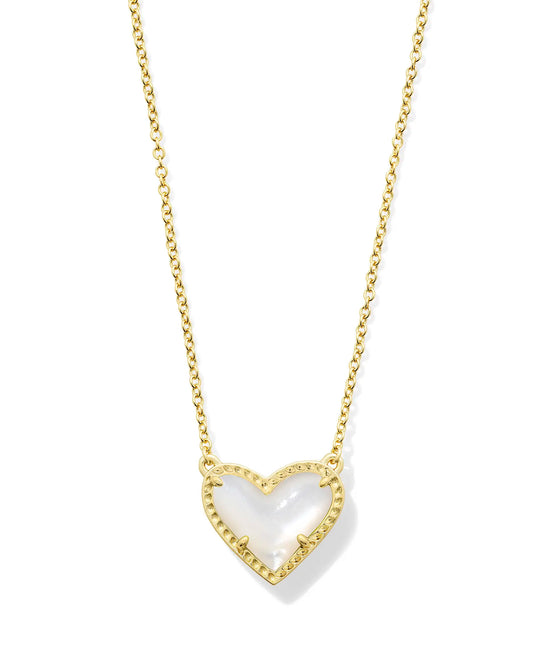 ARI HEART SHORT PENDANT NECKLACE in GOLD IVORY MOTHER OF PEARL