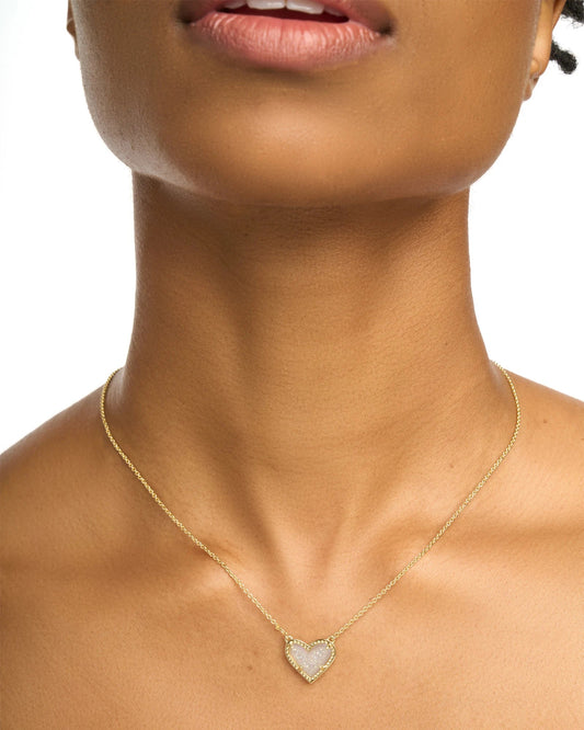 ARI HEART SHORT PENDANT NECKLACE in GOLD IRIDESCENT DRUSY