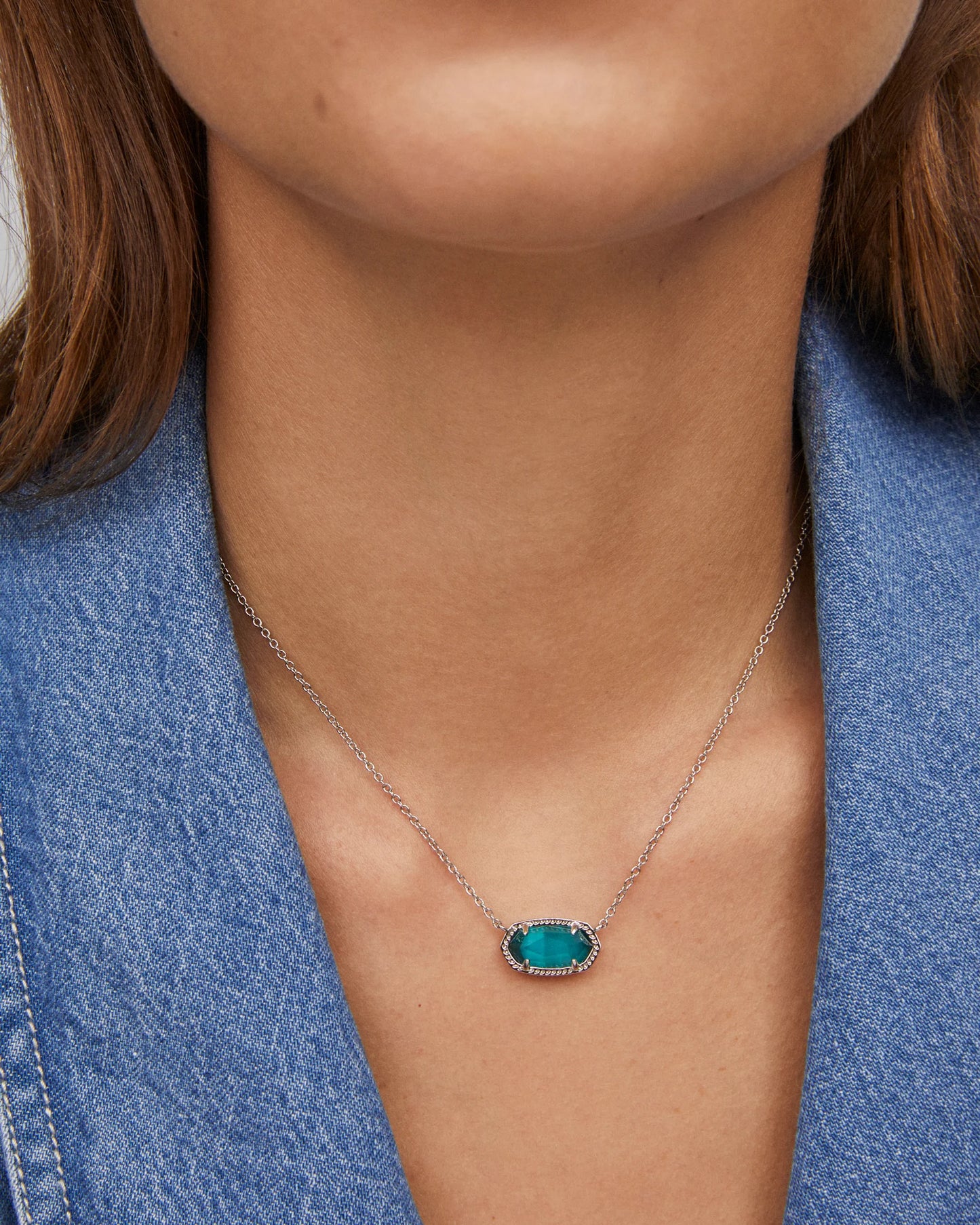 ELISA SHORT PENDANT NECKLACE in RHODIUM EMERALD CATS EYE