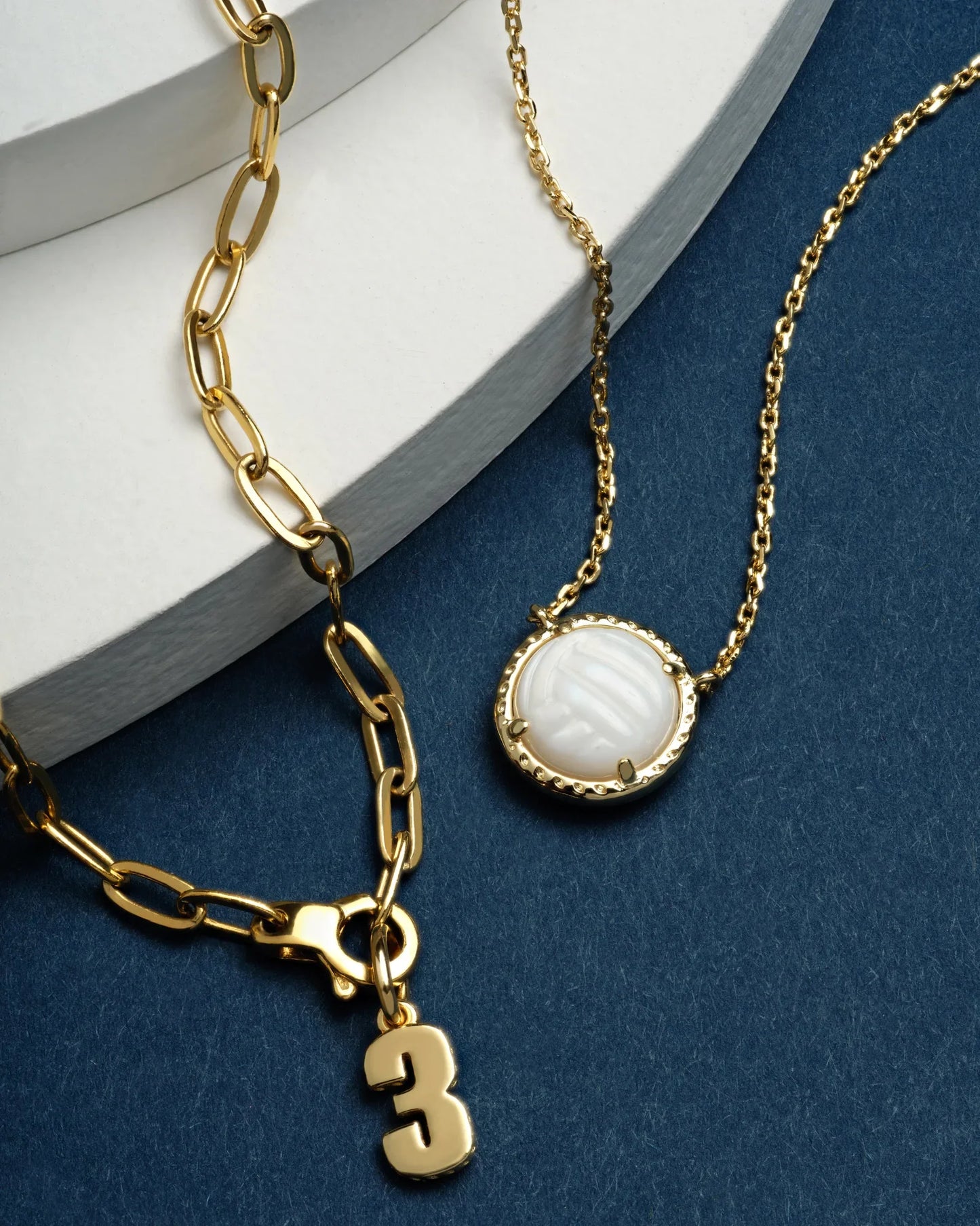 VOLLEYBALL SHORT PENDANT NECKLACE