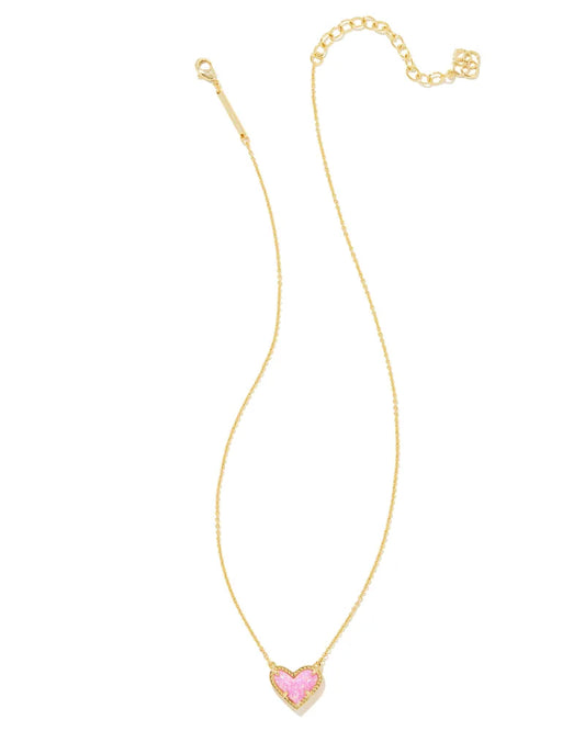 ARI HEART SHORT PENDANT NECKLACE in GOLD BUBBLEGUM PINK KYOCERA OPAL